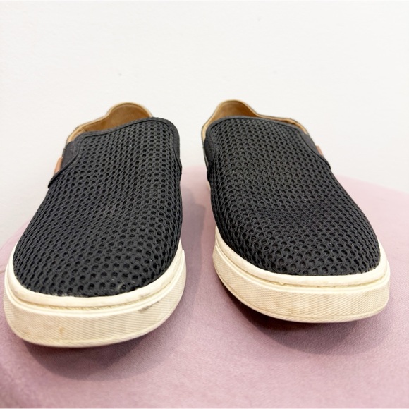 Olukai Pehuea Slip On Sneakers Black Size 8 Womens - Picture 3 of 8